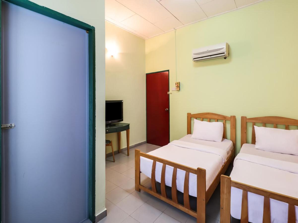 Oyo 89584 Hotel Sahara Kuala Kubu Bharu Ngoại thất bức ảnh