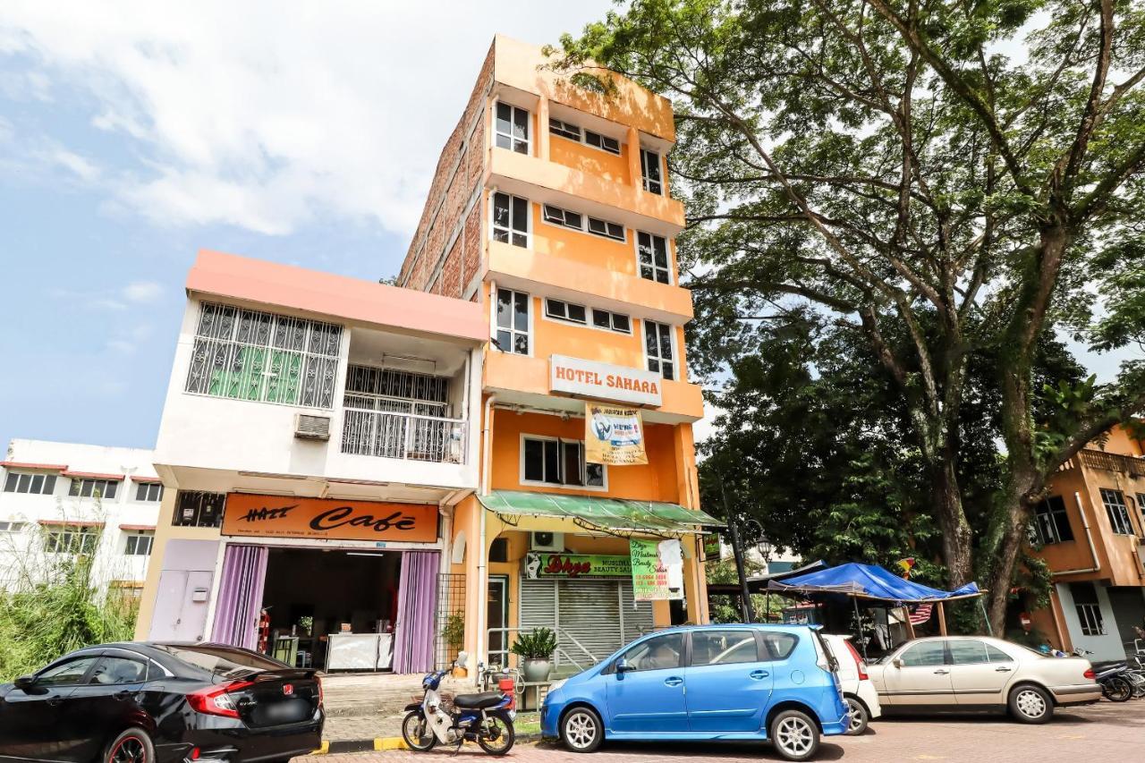 Oyo 89584 Hotel Sahara Kuala Kubu Bharu Ngoại thất bức ảnh