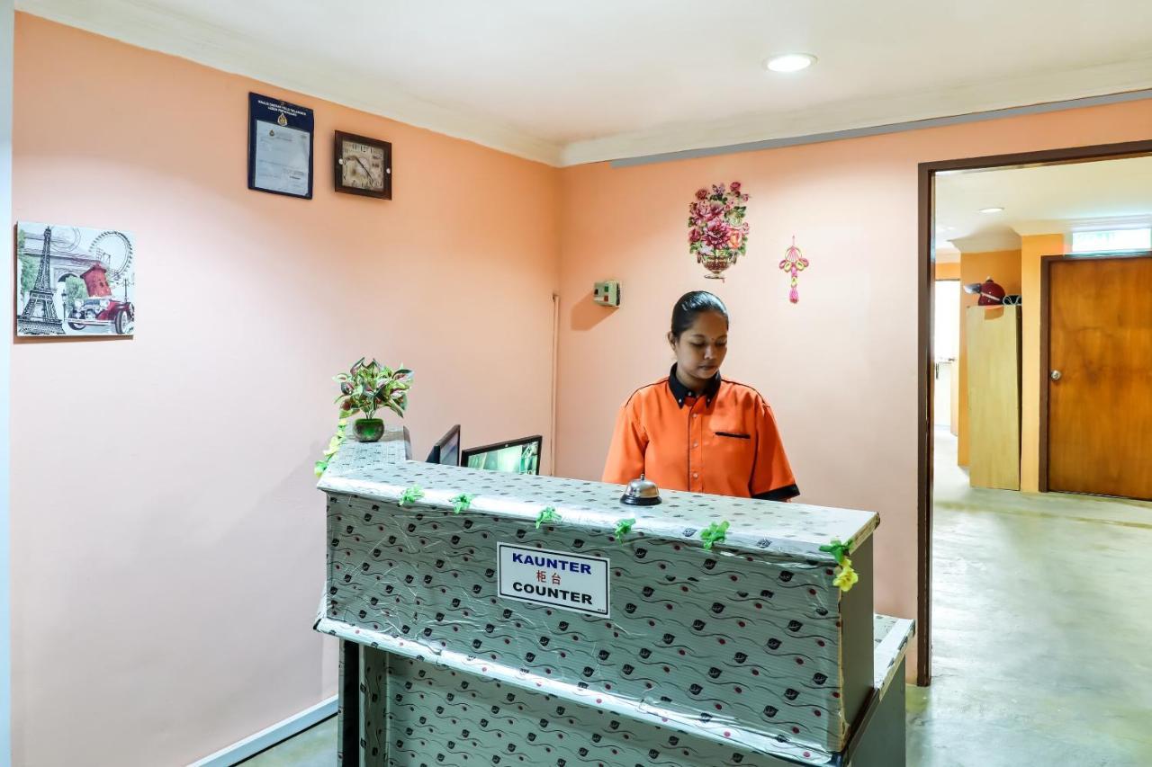 Oyo 89584 Hotel Sahara Kuala Kubu Bharu Ngoại thất bức ảnh